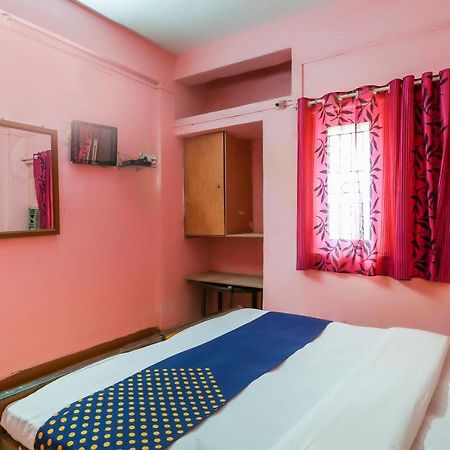 Spot On 67211 Hotel Gokul Daman Exterior foto